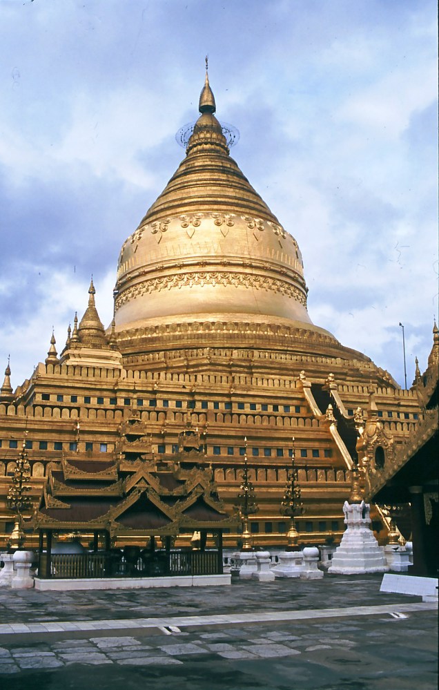 2 cupola d'oro Yangon